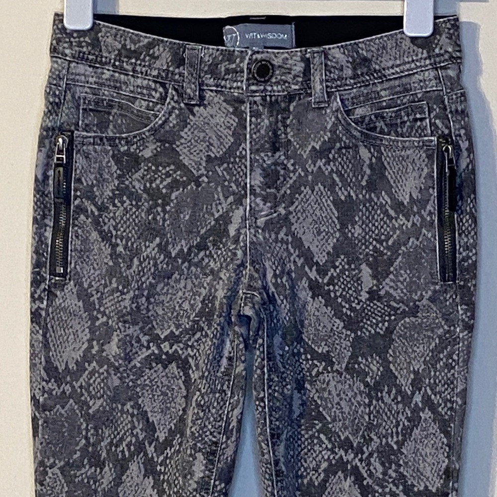 Wit & Wisdom Gray Snake Print Women Jeans Size 00 - Picture 3 of 7